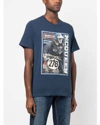 dunkelblaues bedrucktes T-Shirt mit einem Rundhalsausschnitt von Barbour International