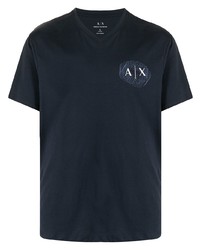 dunkelblaues bedrucktes T-Shirt mit einem V-Ausschnitt von Armani Exchange