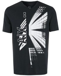 dunkelblaues bedrucktes T-Shirt mit einem V-Ausschnitt von Armani Exchange