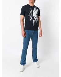 dunkelblaues bedrucktes T-Shirt mit einem V-Ausschnitt von Armani Exchange