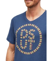 dunkelblaues bedrucktes T-Shirt mit einem V-Ausschnitt von Tom Tailor