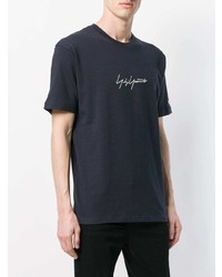 dunkelblaues besticktes T-Shirt mit einem Rundhalsausschnitt von Yohji Yamamoto