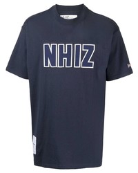 dunkelblaues besticktes T-Shirt mit einem Rundhalsausschnitt von Izzue