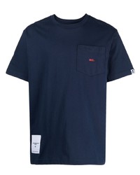dunkelblaues besticktes T-Shirt mit einem Rundhalsausschnitt von Izzue