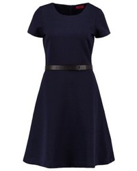 dunkelblaues Freizeitkleid von Hugo Boss