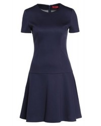 dunkelblaues Freizeitkleid von Hugo Boss