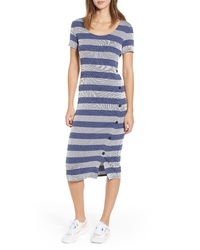 dunkelblaues horizontal gestreiftes figurbetontes Kleid