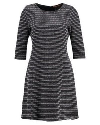 dunkelblaues horizontal gestreiftes Freizeitkleid von Hugo Boss