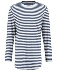 dunkelblaues horizontal gestreiftes Langarmshirt von YOURTURN