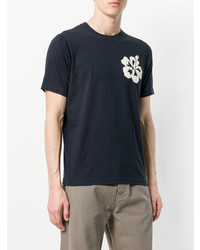 dunkelblaues T-Shirt mit einem Rundhalsausschnitt mit Blumenmuster von Universal Works