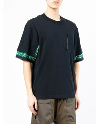 dunkelblaues T-Shirt mit einem Rundhalsausschnitt mit Paisley-Muster von Sacai