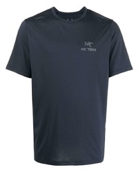 dunkelblaues T-Shirt mit einem Rundhalsausschnitt von Arc'teryx