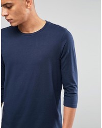 dunkelblaues T-Shirt mit einem Rundhalsausschnitt von Asos