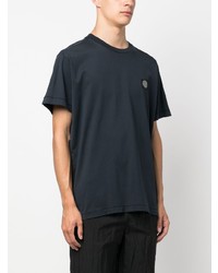 dunkelblaues T-Shirt mit einem Rundhalsausschnitt von Stone Island