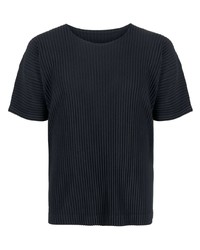 dunkelblaues T-Shirt mit einem Rundhalsausschnitt von Homme Plissé Issey Miyake