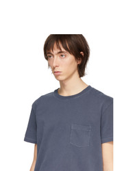 dunkelblaues T-Shirt mit einem Rundhalsausschnitt von Schnaydermans