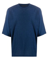 dunkelblaues T-Shirt mit einem Rundhalsausschnitt von Issey Miyake Men