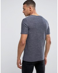 dunkelblaues T-Shirt mit einem Rundhalsausschnitt von Jack and Jones