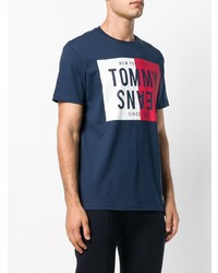 dunkelblaues T-Shirt mit einem Rundhalsausschnitt von Tommy Jeans