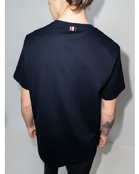 dunkelblaues T-Shirt mit einem Rundhalsausschnitt von Thom Browne