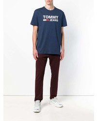 dunkelblaues T-Shirt mit einem Rundhalsausschnitt von Tommy Jeans