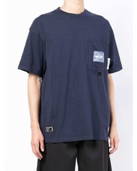 dunkelblaues T-Shirt mit einem Rundhalsausschnitt von Izzue