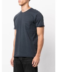 dunkelblaues T-Shirt mit einem Rundhalsausschnitt von rag & bone