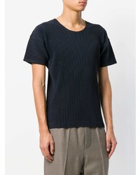 dunkelblaues T-Shirt mit einem Rundhalsausschnitt von Homme Plissé Issey Miyake