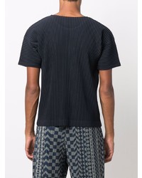 dunkelblaues T-Shirt mit einem Rundhalsausschnitt von Homme Plissé Issey Miyake