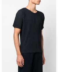 dunkelblaues T-Shirt mit einem Rundhalsausschnitt von Homme Plissé Issey Miyake