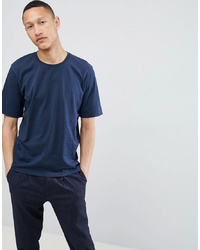 dunkelblaues T-Shirt mit einem Rundhalsausschnitt von Selected Homme