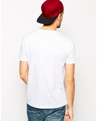 dunkelblaues T-Shirt mit einem Rundhalsausschnitt von Asos