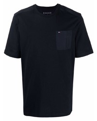 dunkelblaues T-Shirt mit einem Rundhalsausschnitt von Tommy Hilfiger