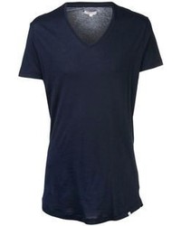 dunkelblaues T-Shirt mit einem V-Ausschnitt