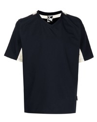 dunkelblaues T-Shirt mit einem V-Ausschnitt von GR10K