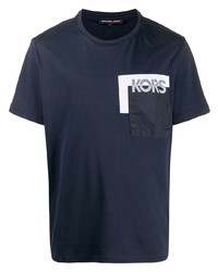 dunkelblaues und weißes bedrucktes T-Shirt mit einem Rundhalsausschnitt von Michael Kors