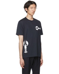 dunkelblaues und weißes bedrucktes T-Shirt mit einem Rundhalsausschnitt von Thom Browne