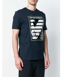 dunkelblaues und weißes bedrucktes T-Shirt mit einem Rundhalsausschnitt von Emporio Armani