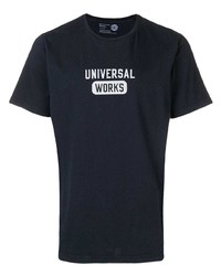 dunkelblaues und weißes bedrucktes T-Shirt mit einem Rundhalsausschnitt von Universal Works