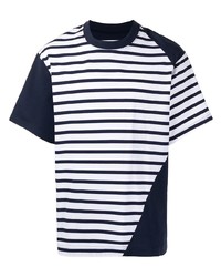 dunkelblaues und weißes horizontal gestreiftes T-Shirt mit einem Rundhalsausschnitt von Yoshiokubo
