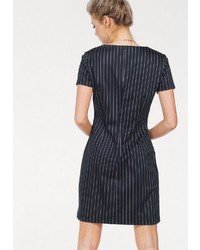 dunkelblaues vertikal gestreiftes gerade geschnittenes Kleid von Vero Moda