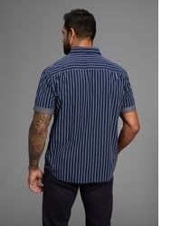 dunkelblaues vertikal gestreiftes Kurzarmhemd von mans world