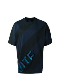 dunkelblaues vertikal gestreiftes T-Shirt mit einem Rundhalsausschnitt von Juun.J