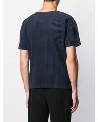 dunkelblaues vertikal gestreiftes T-Shirt mit einem Rundhalsausschnitt von Homme Plissé Issey Miyake