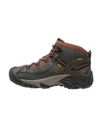 dunkelbraune Arbeitsstiefel von Keen