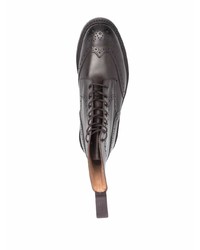 dunkelbraune Brogue Stiefel aus Leder von Tricker's