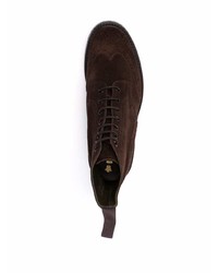 dunkelbraune Brogue Stiefel aus Wildleder von Tricker's