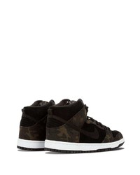 dunkelbraune Camouflage hohe Sneakers aus Segeltuch von Nike