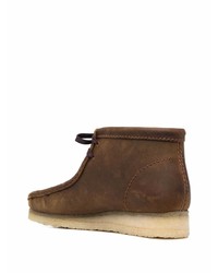 dunkelbraune Chukka-Stiefel aus Leder von Clarks