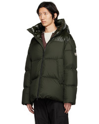 dunkelbraune Daunenjacke von Moncler